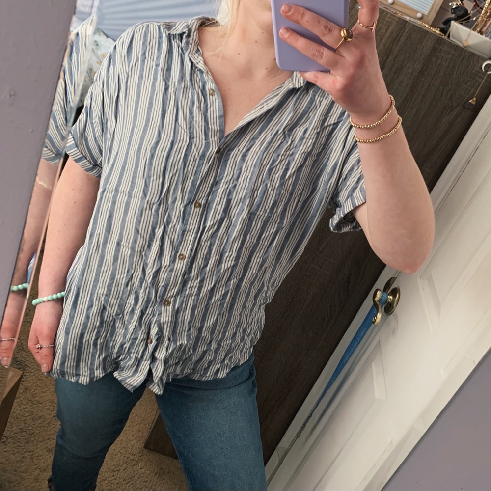 UNIVERSAL THREAD button up blue striped blouse NWT
